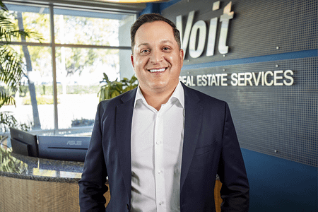 headshot-canvas-Ryan